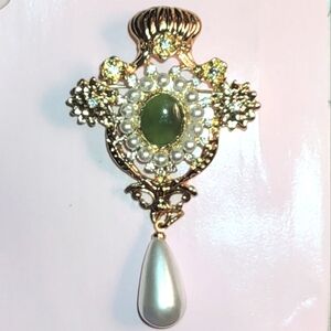 Pearls & Jade Green Stone Gold Statement Brooch Upcycled